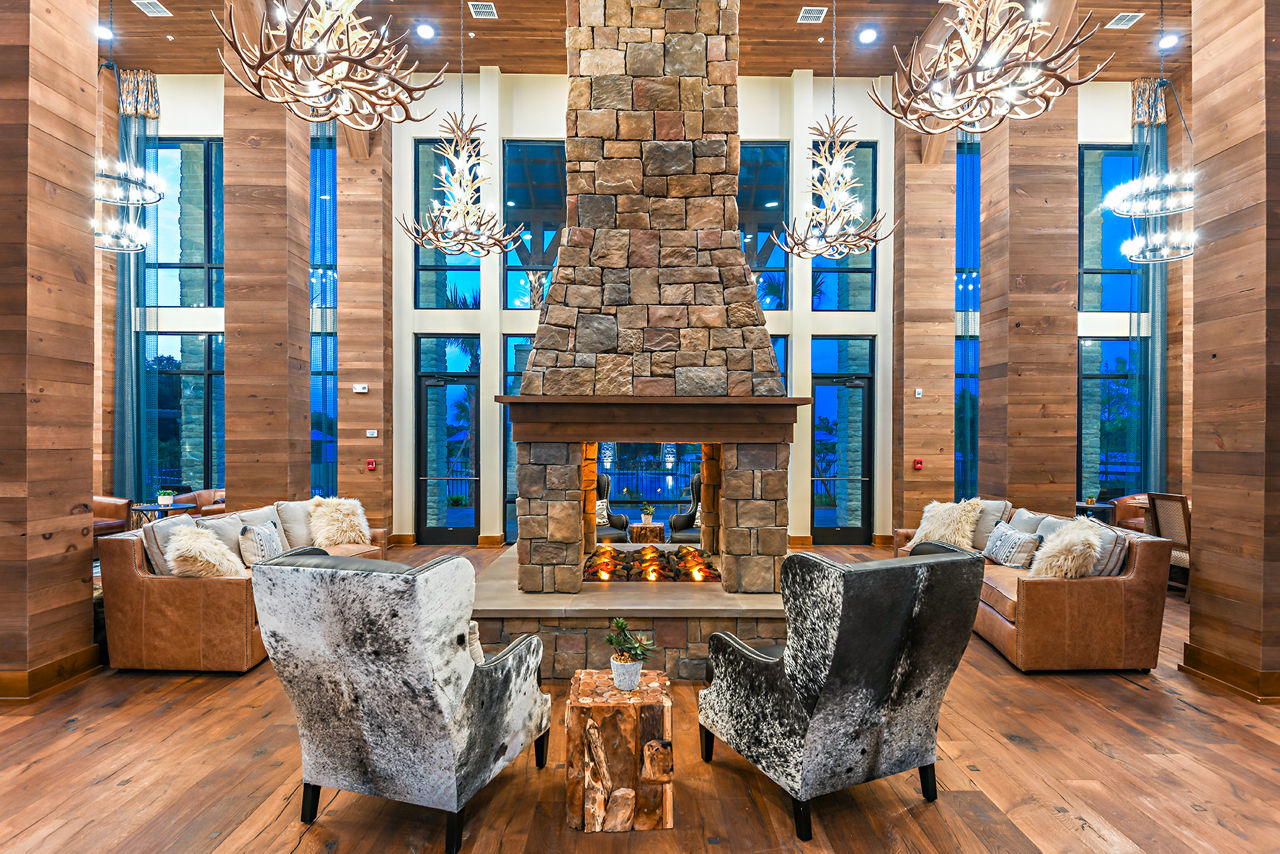 The Lodge at Hamlin: Elegant clubhouse in luxury apartment community near Orlando