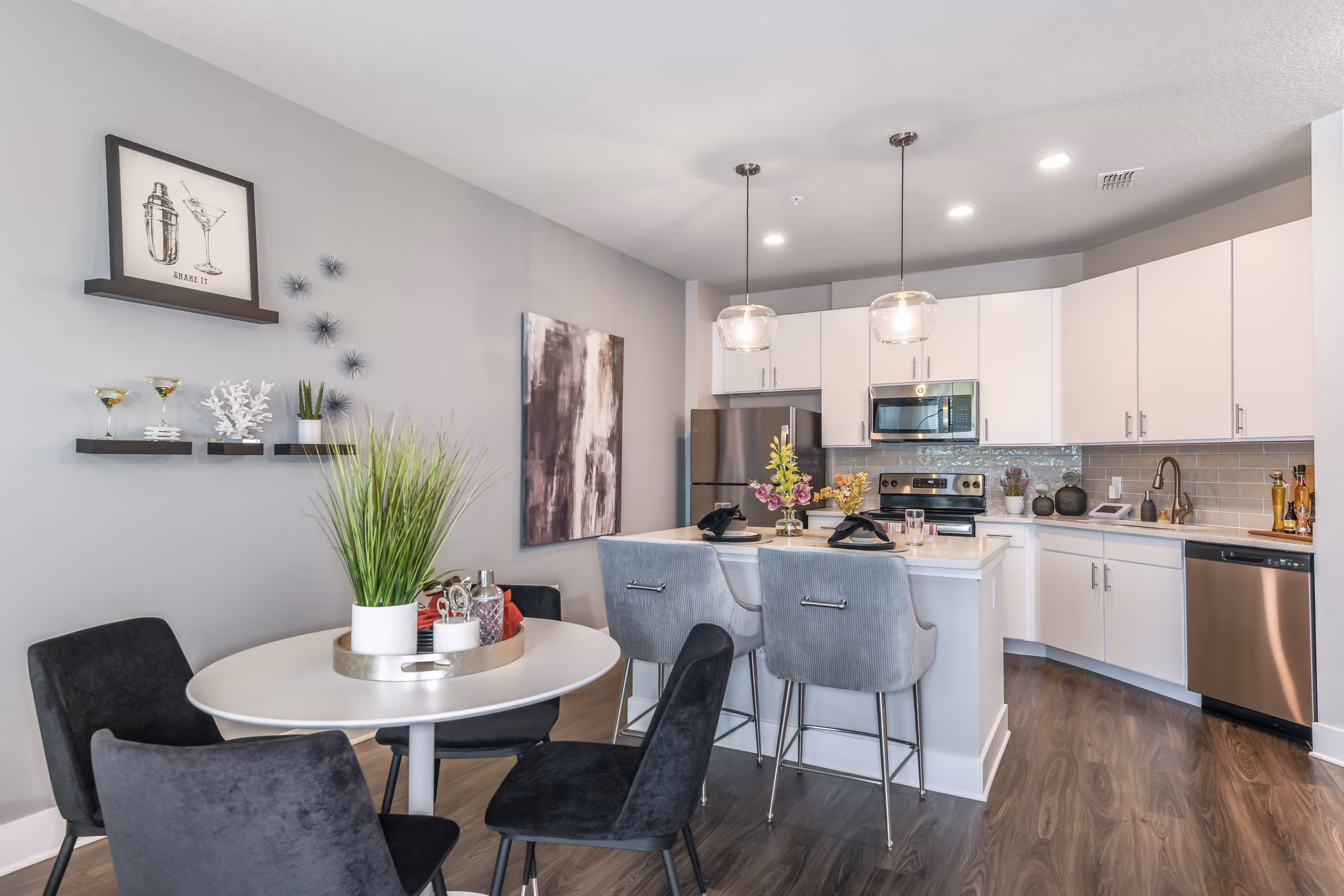Dining area with stylish decor at The Lodge at Hamlin Apartments