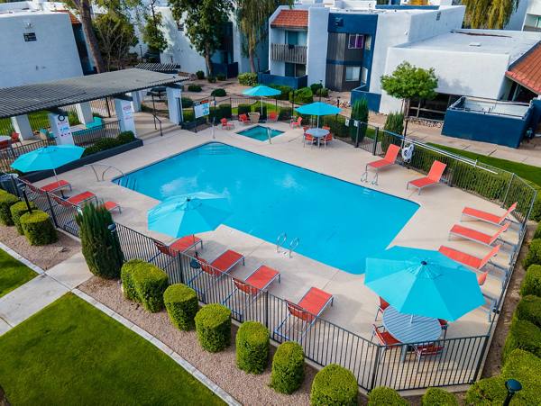 pool at Vida46 Apartments