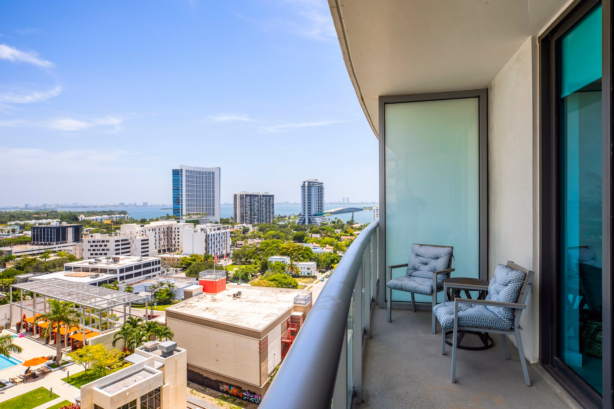 Scenic patio with outdoor seating at Midtown 5 Apartments in Miami