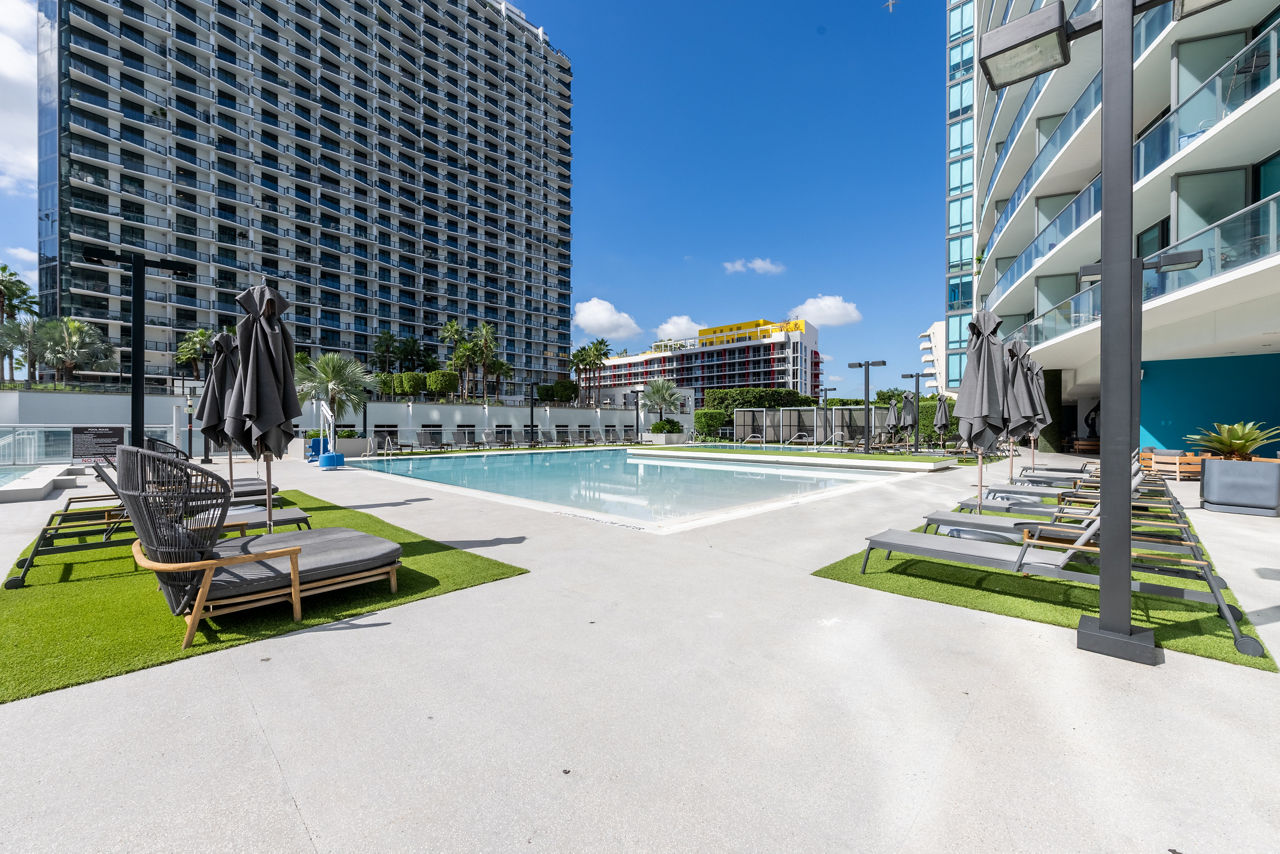 Rooftop pool with Miami skyline views at Midtown 5 Apartments, luxury living in the heart of the city