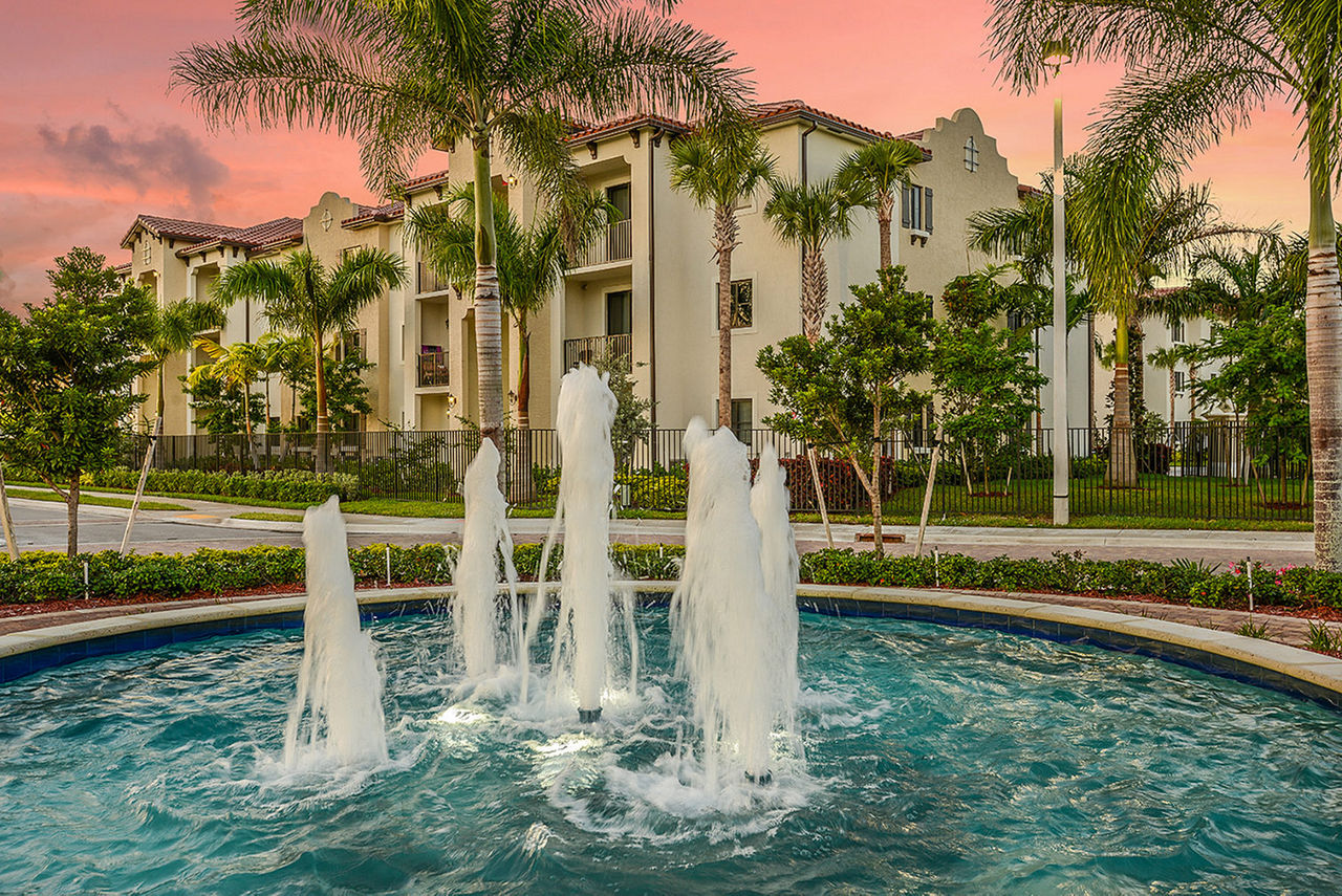 Celebration Pointe Margate Fl 2 of 12
