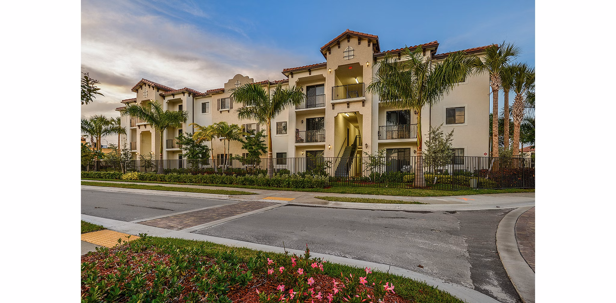 Celebration Pointe Apartments: Stylish of luxury apartments in an inviting community setting