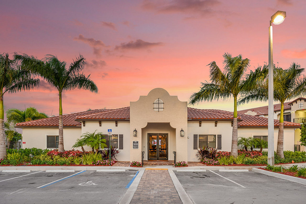 Celebration Pointe Margate Fl 4 of 12