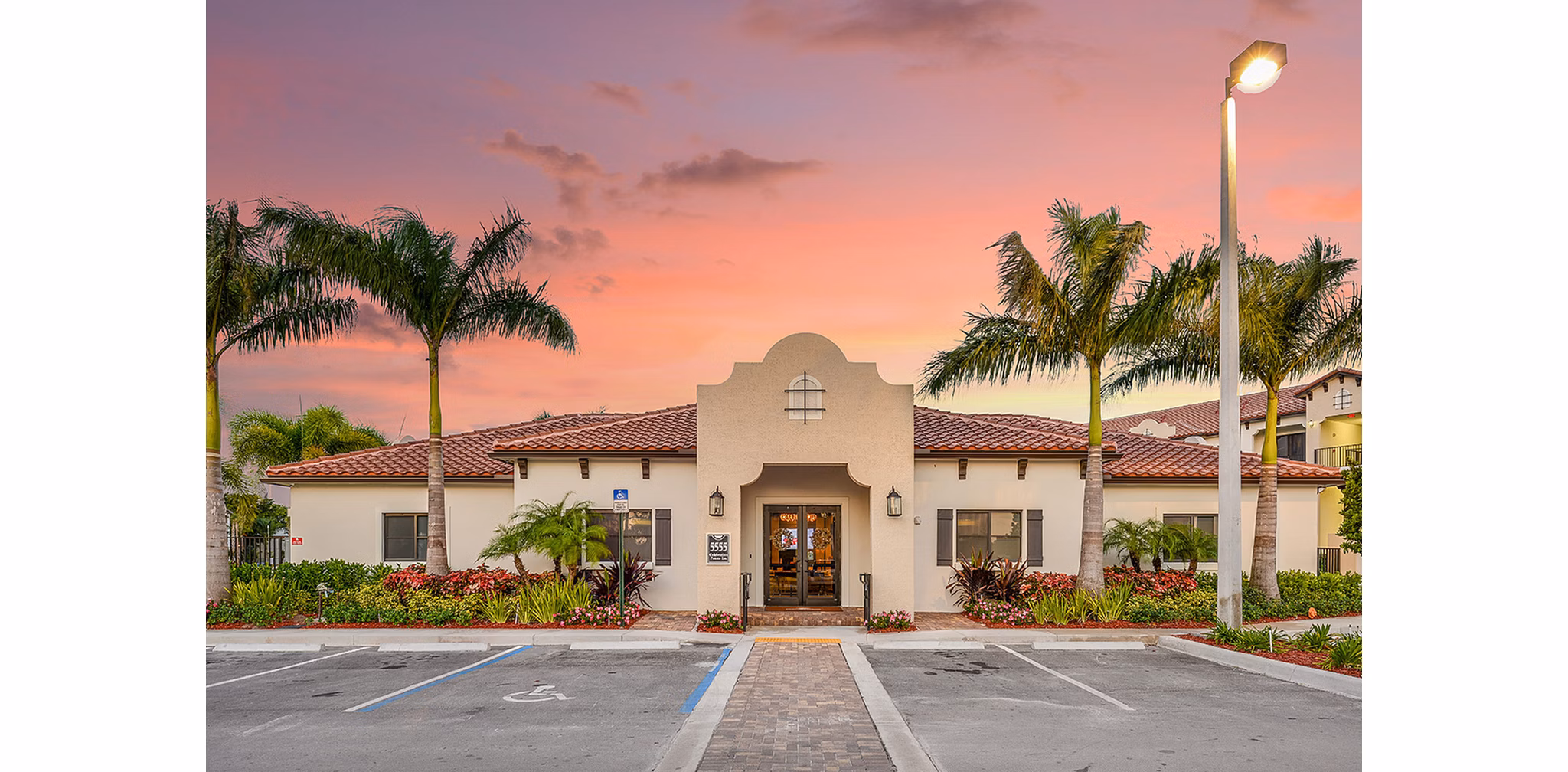 Celebration Pointe Apartments: Modern luxury of stylish apartments in vibrant community setting