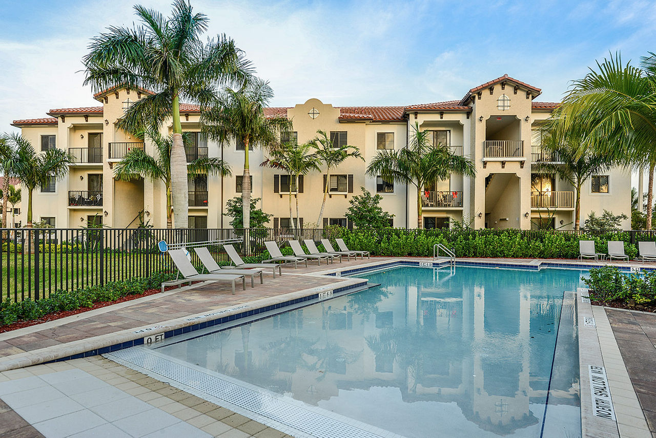 Celebration Pointe Margate Fl 8 of 12