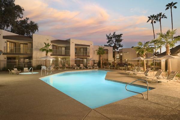 pool at Tierra Del Sol Apartments
