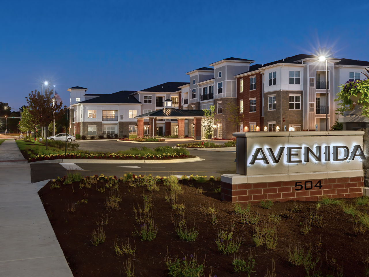 Avenida Naperville: Elegant of luxury apartments in vibrant Naperville