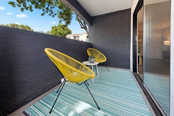 patio at Morada Grande Apartments