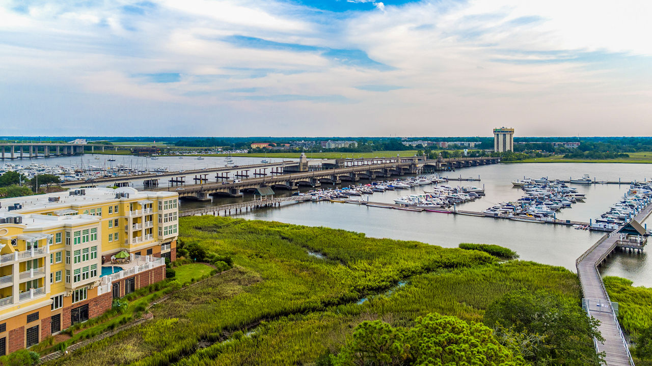 10 WestEdge Apartments: Scenic riverfront view from luxury apartment exterior