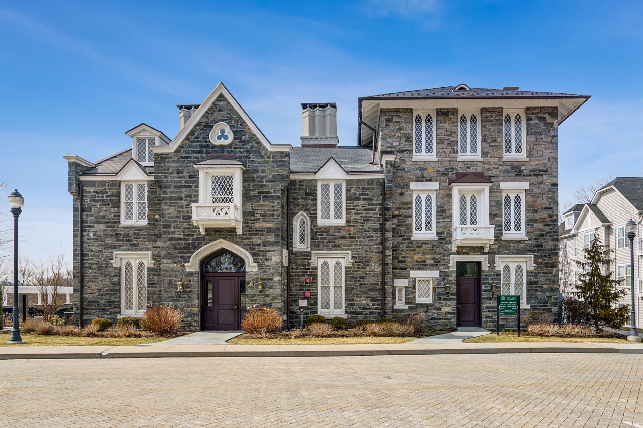 Terraces on the Hudson is a similar property to Terraces on the Hudson located in Ossining