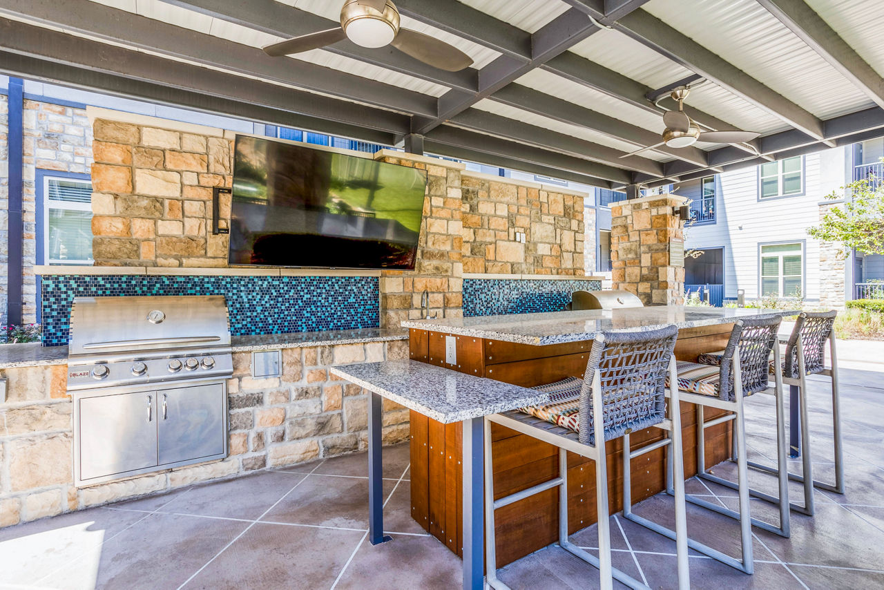 Larkspur at Shadow Creek: Modern of luxury apartments in Pearland, with sleek design and lush landscaping