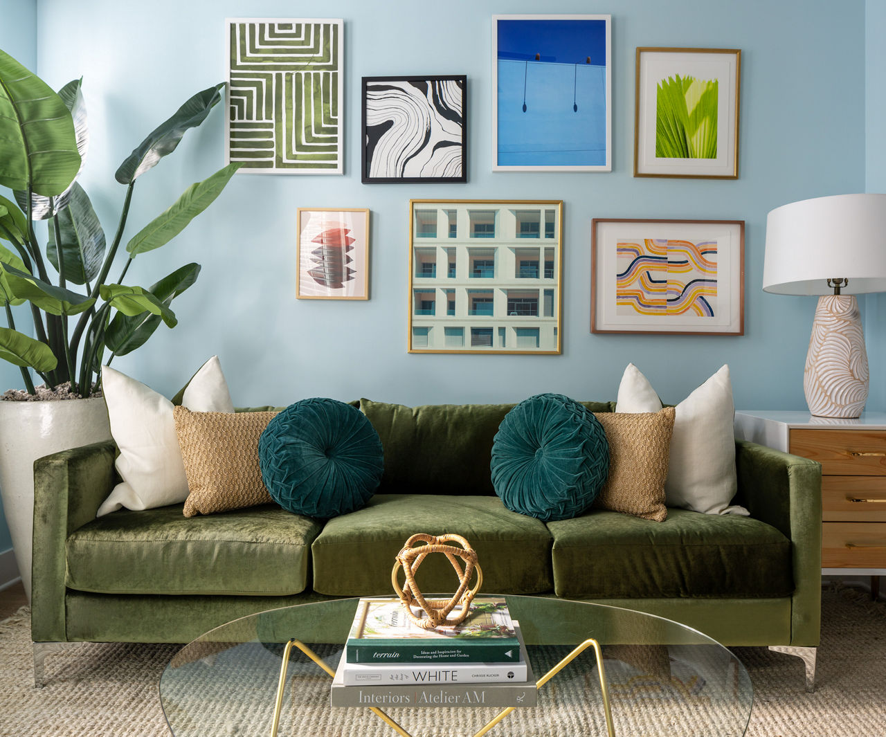 Spacious living room with modern decor in Novel Midtown Tampa Apartments