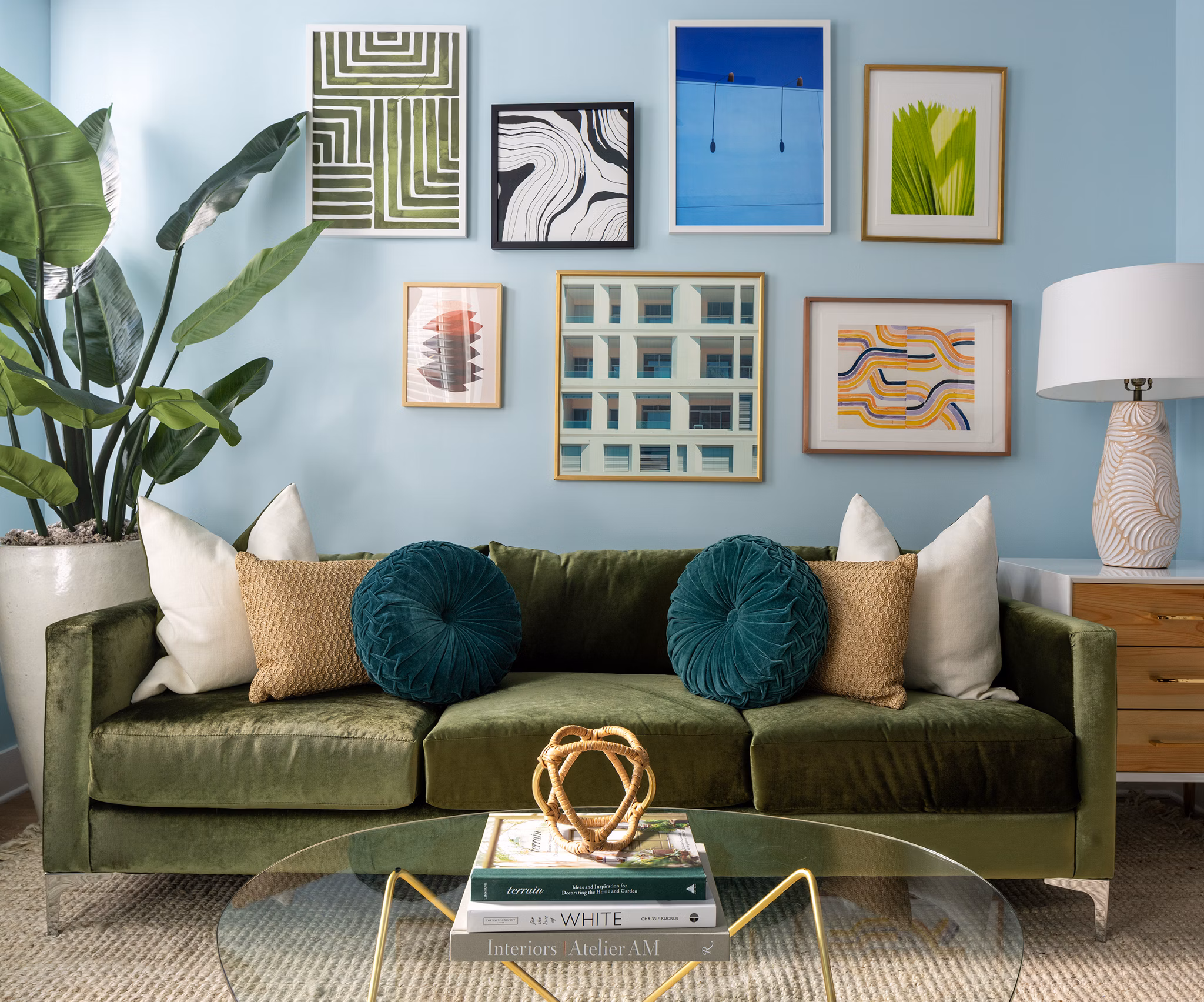 Spacious living room with modern decor in Novel Midtown Tampa Apartments