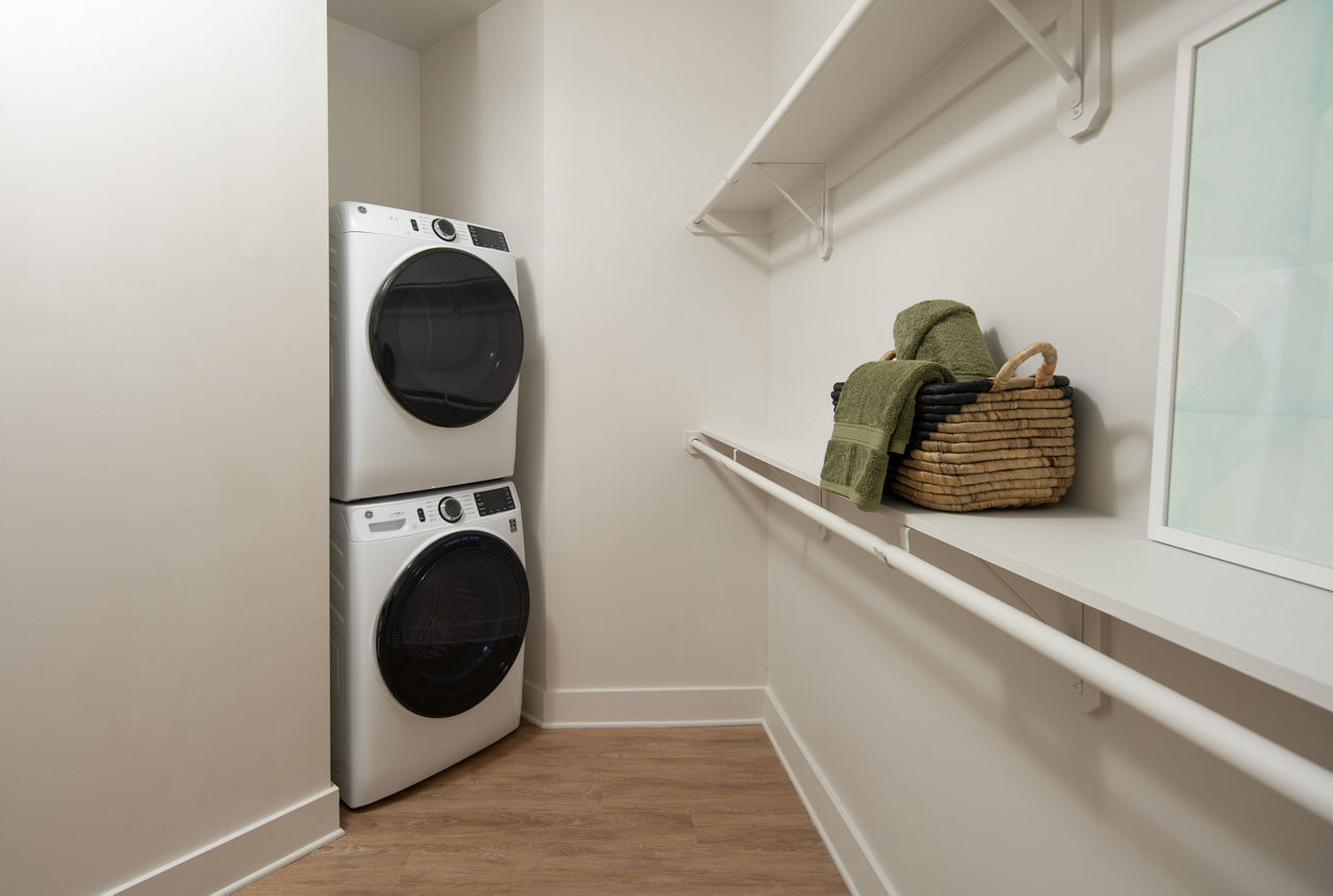Laundry room at Novel Midtown Tampa