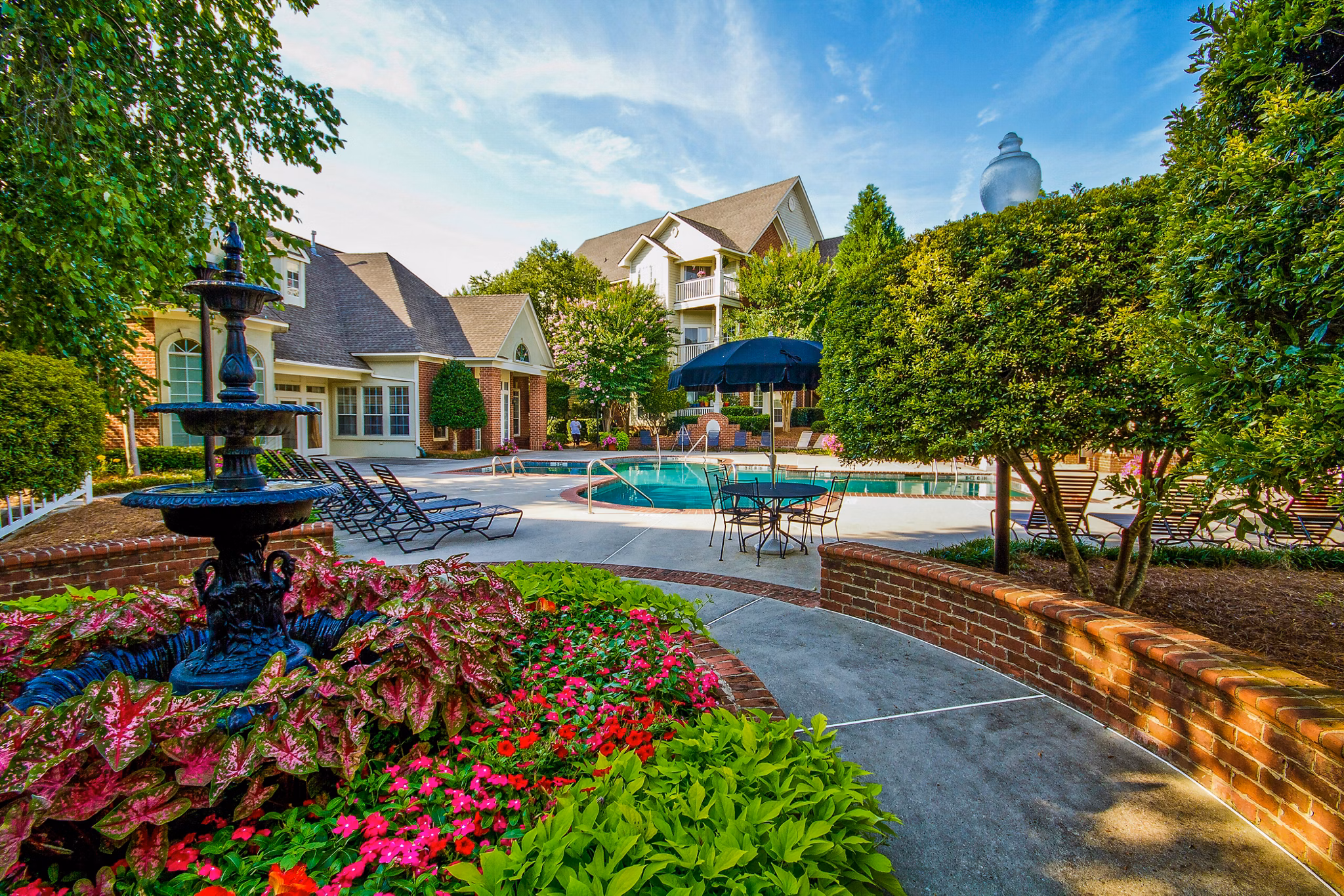 Luxurious pool area at 42 Magnolia and 5000 Forest Apartments