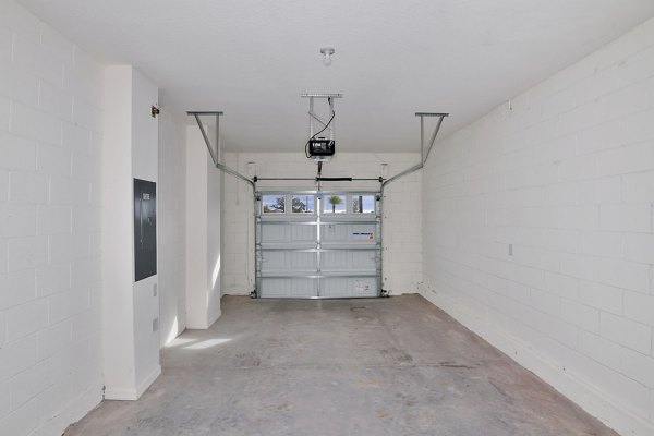 garage at Summerwell Avian Pointe Apartments