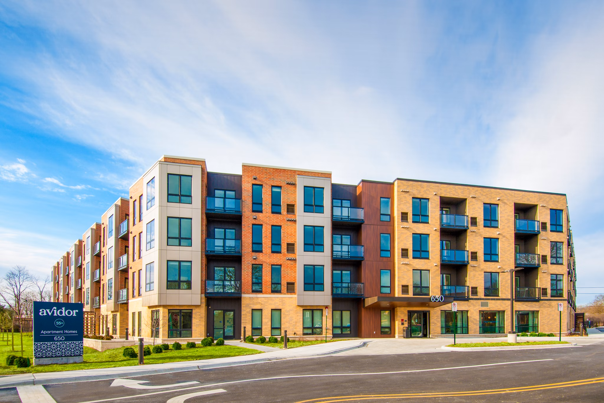 Avidor Glenview Apartments: Elegant architecture at senior living community in Glenview