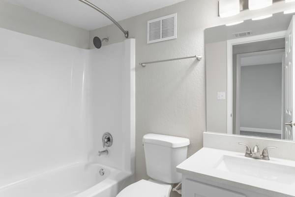 bathroom at Lakeside Villas Apartments