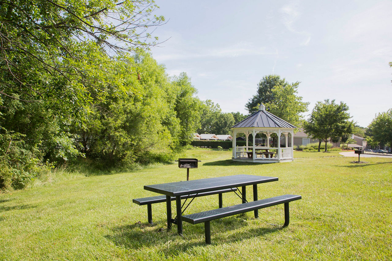 Grill and picnic area at Sherwood Crossing with outdoor seating for gatherings