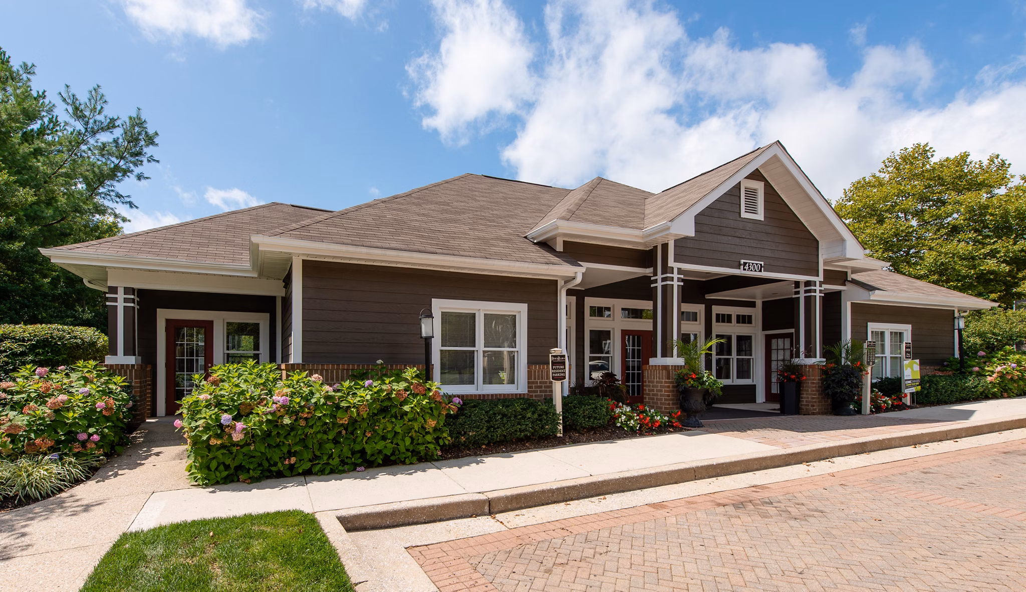 exterior at Avana Red Run Apartments